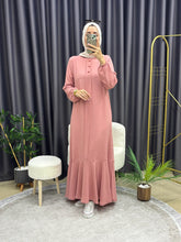 ÜÇ DÜĞMELİ ELBİSE PEMBE