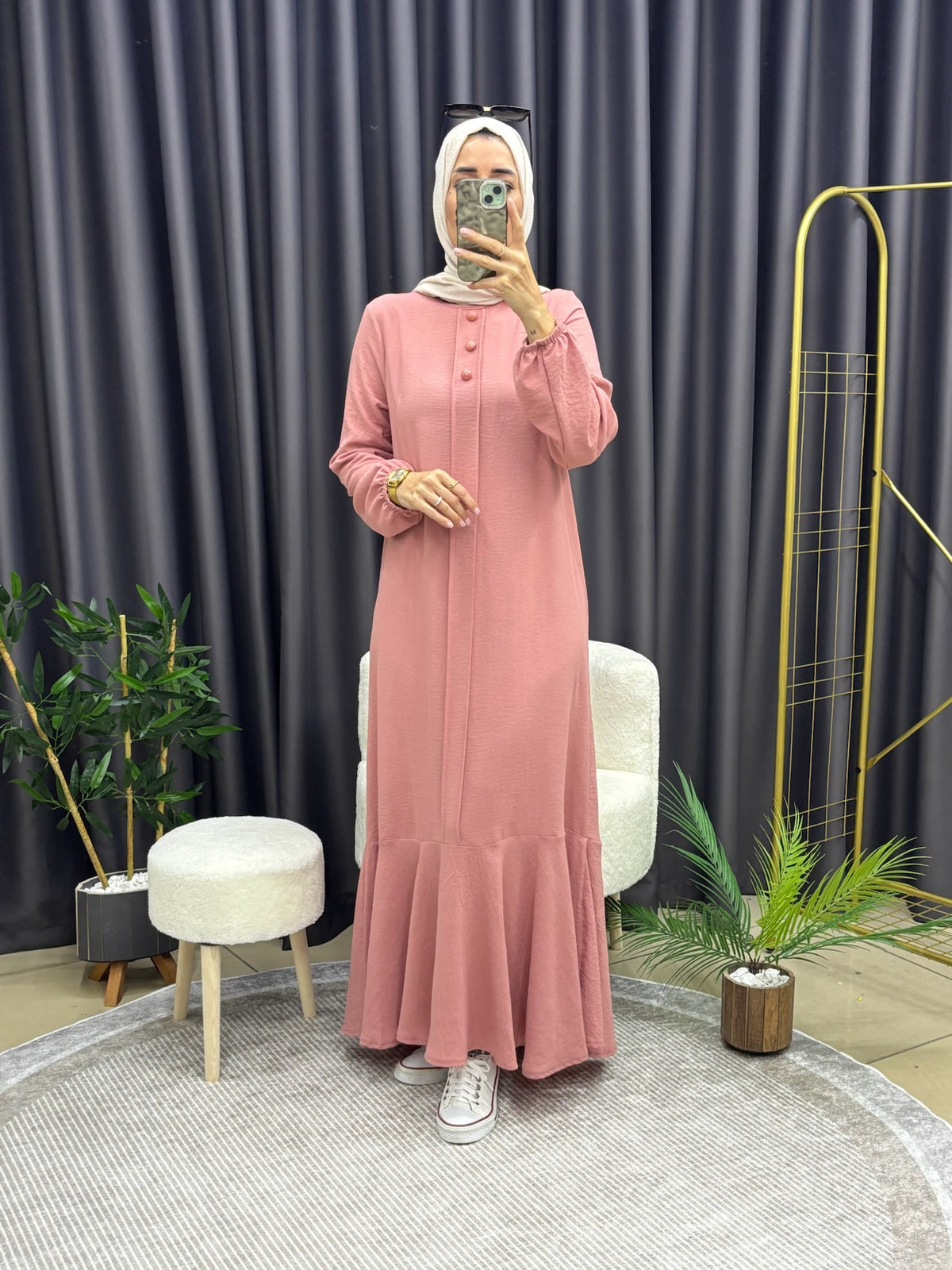 ÜÇ DÜĞMELİ ELBİSE PEMBE